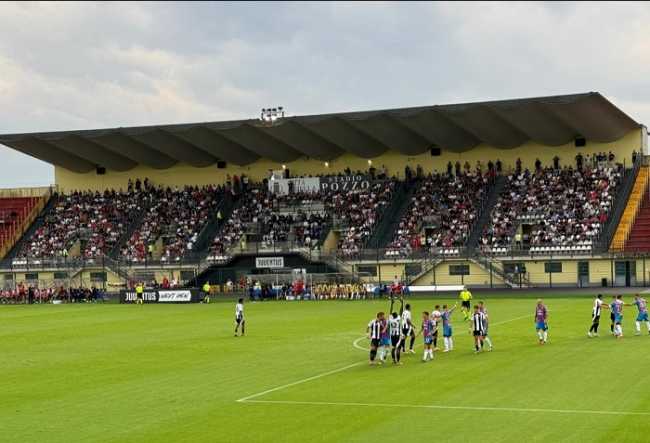 biella stadio pieno