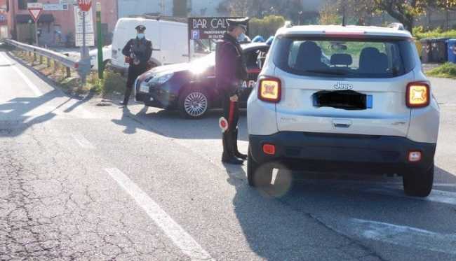 carabinieri borgosesia auto