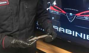 carabinieri coltello foto