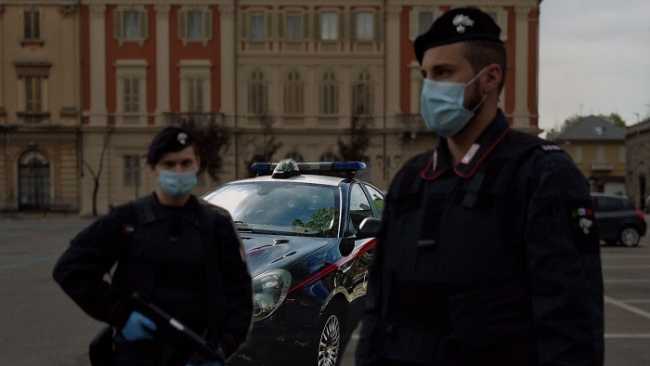 carabinieri mascherina quater