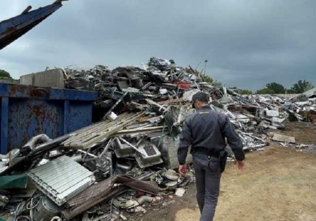 finanza biella rifiuti