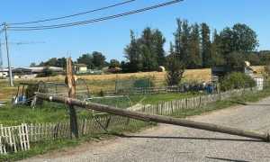 palo della luce abbattuto