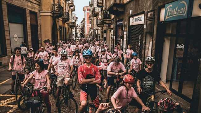 pedalata in rosa pic