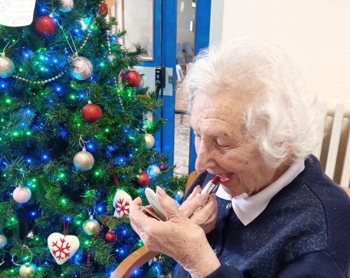 I nipoti di Babbo Natale fanno felici gli anziani della Rsa di Viverone