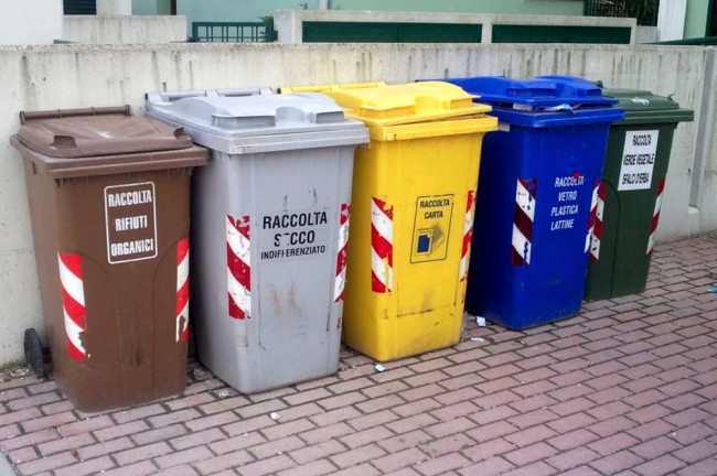 Tariffa puntuale rifiuti: scontro aperto tra Pd e Consorzio 